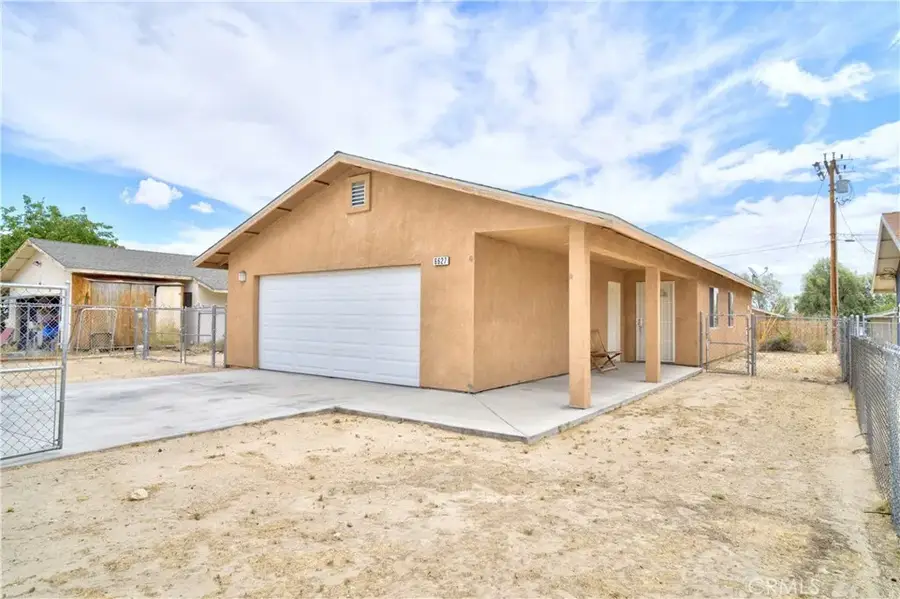 6627 Smoketree, Twentynine Palms, CA 92277 - #3