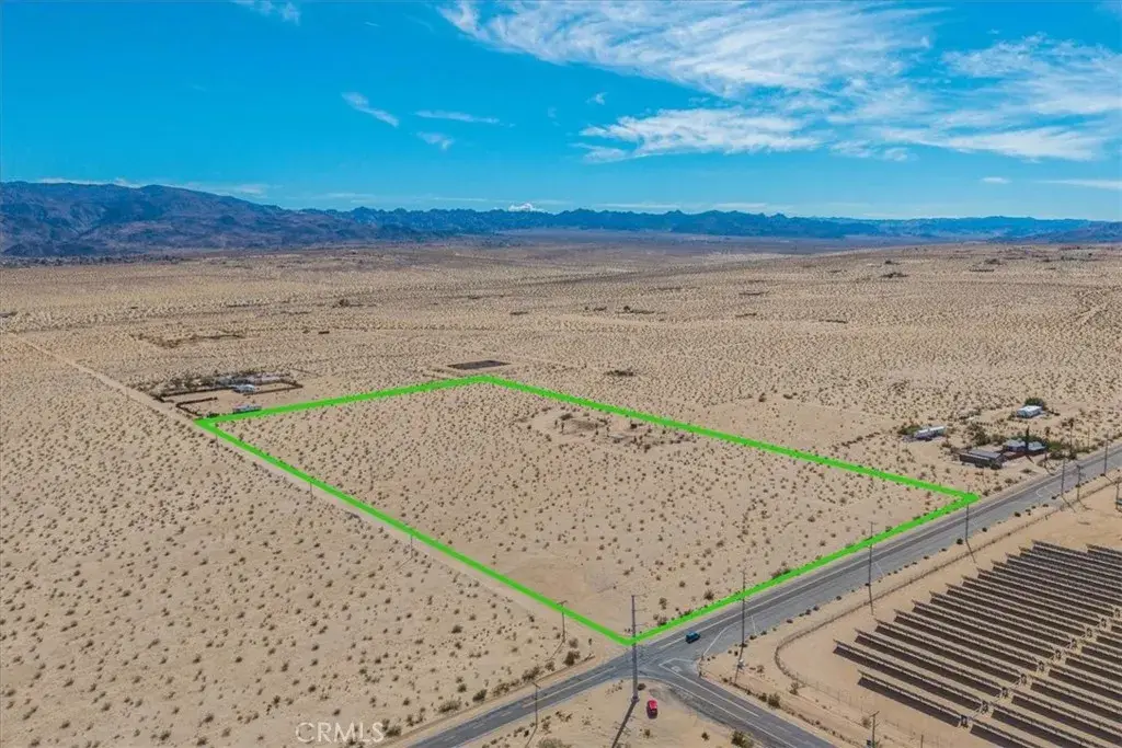 3888 Desert Heights, Twentynine Palms Yucca Valley, CA 92277 - #1