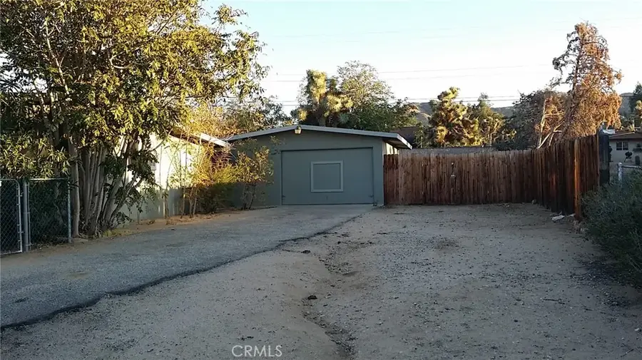 56633 Bonanza, Yucca Valley, CA 92284 - #3