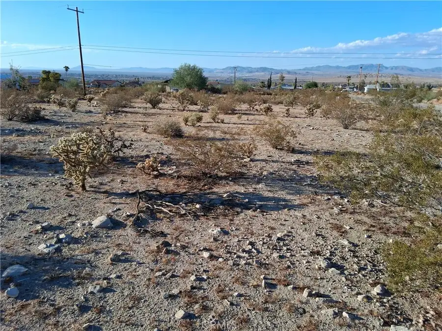 101 Morning Dr., Twentynine Palms, CA 92277 - #2
