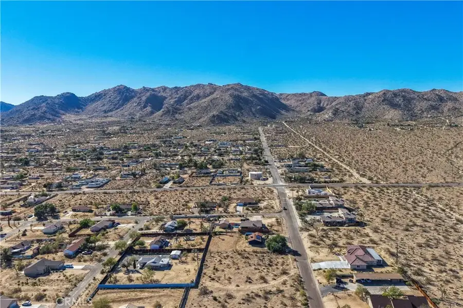 7201 Olympic, Joshua Tree, CA 92252 - #3