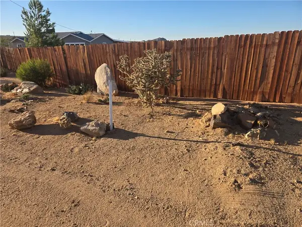 55560 Massachusets, Landers, CA 92285