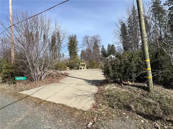16090 Maple, Cobb, CA 95426