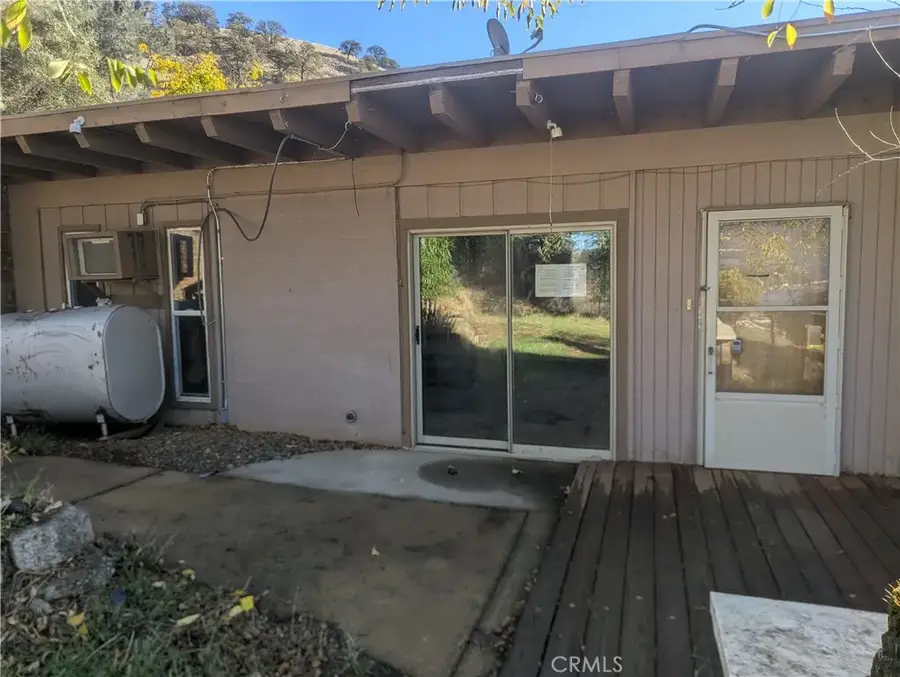12390 Terrace Dr, Clearlake, CA 95424 - #3