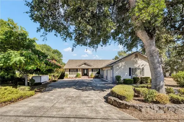 17120 Knollview Drive, Hidden Valley Lake, CA 95467