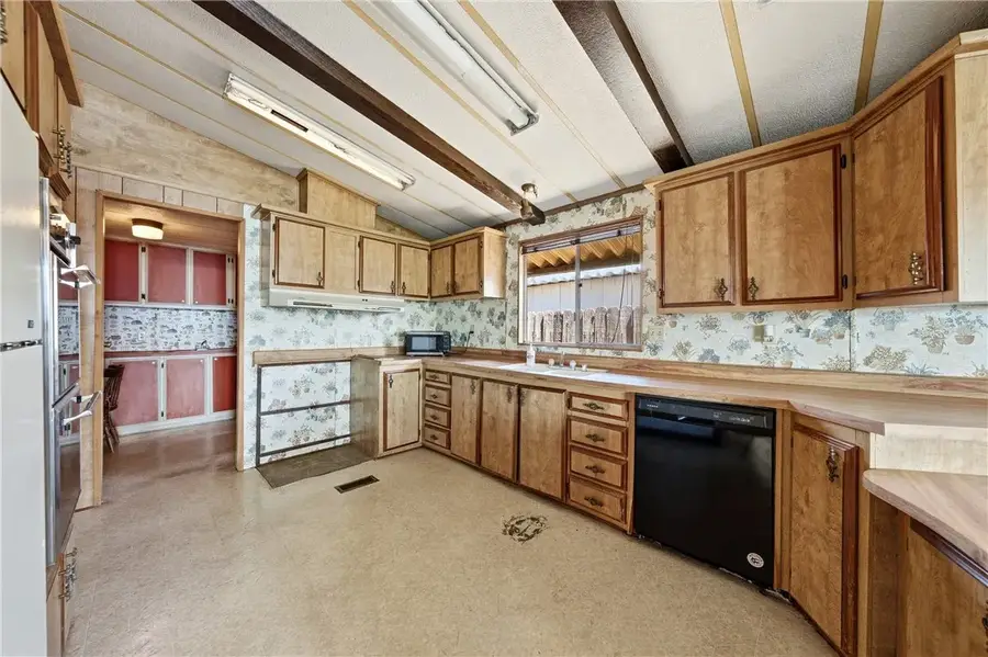 5830 Robin Hill #10, Lakeport, CA 95453 - #2