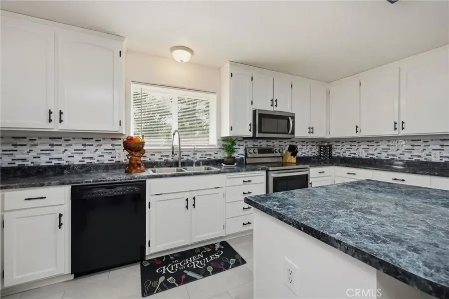 18685 Oak Grove, Hidden Valley Lake, CA 95467 - #2