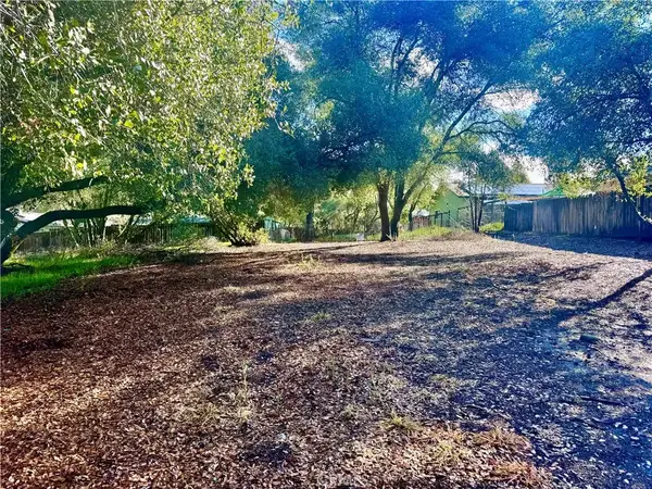 3086 12th, Clearlake, CA 95422