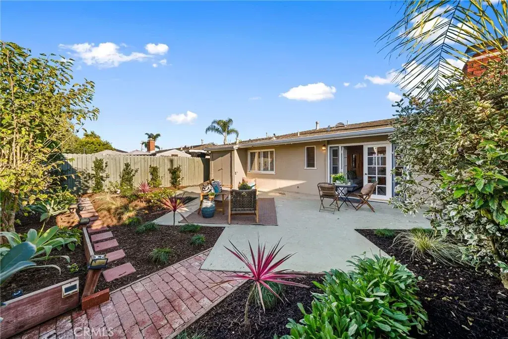 1741 Tustin Avenue #11A, Costa Mesa, CA 92627 - Image #1