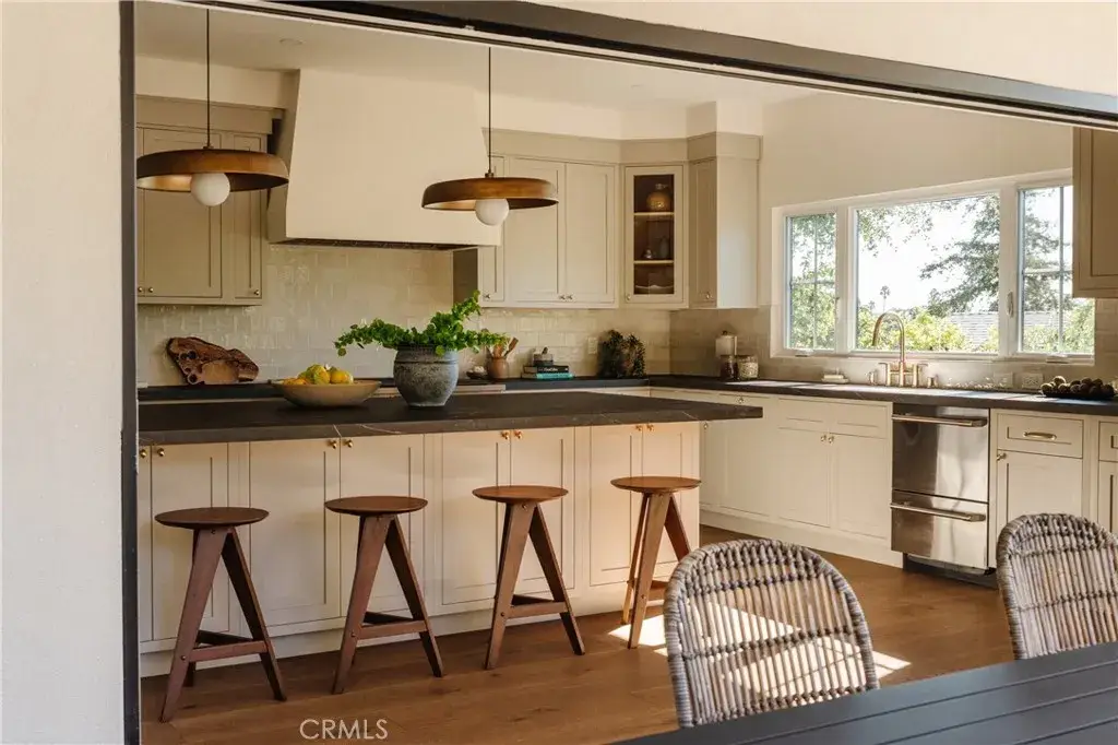 2201 N Hobart Boulevard, Los Angeles, CA 90027 - Image #1