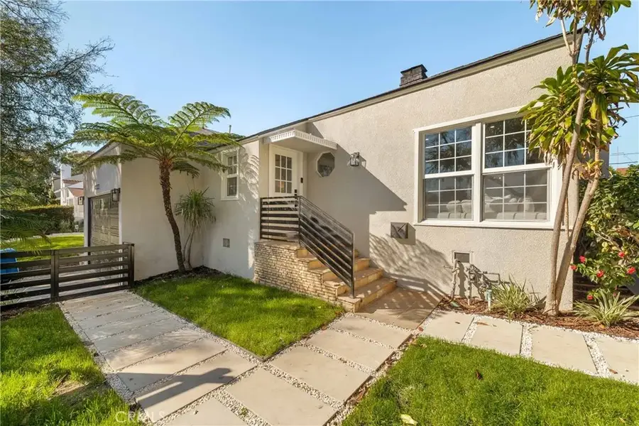 11333 Montana Avenue, Los Angeles, CA 90049 - Image #2