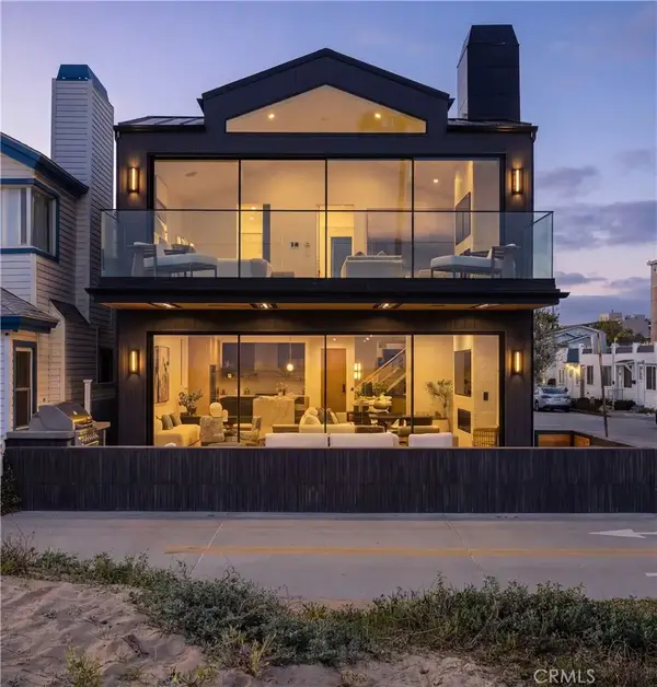 218 E Oceanfront, Newport Beach, CA 92661