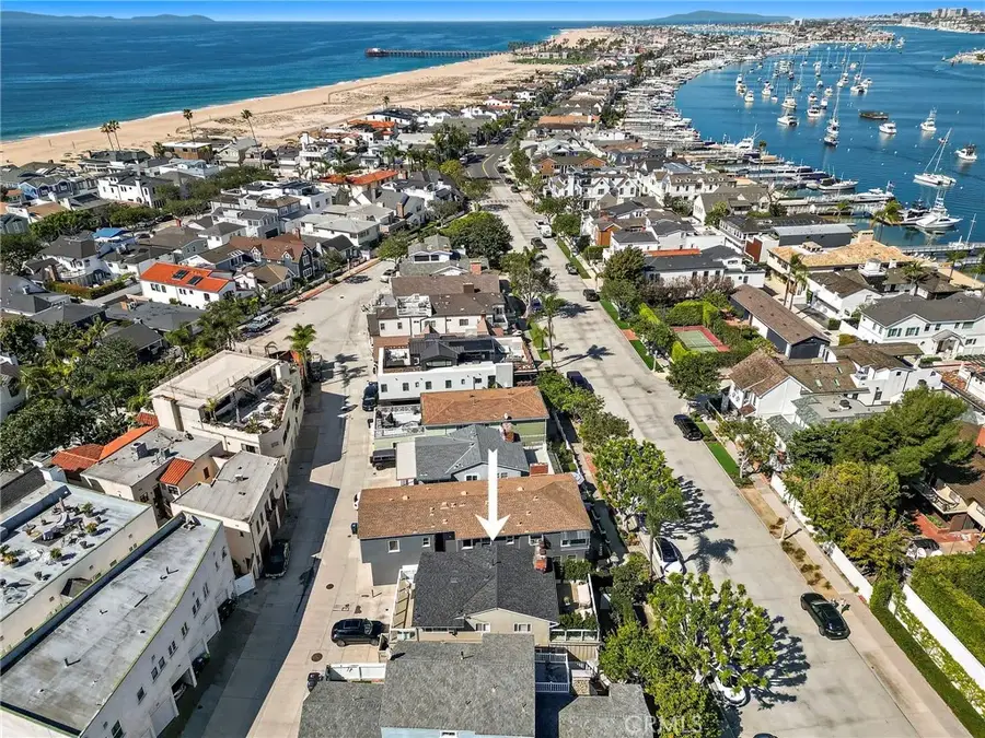 1613 E Balboa, Newport Beach, CA 92661 - #3