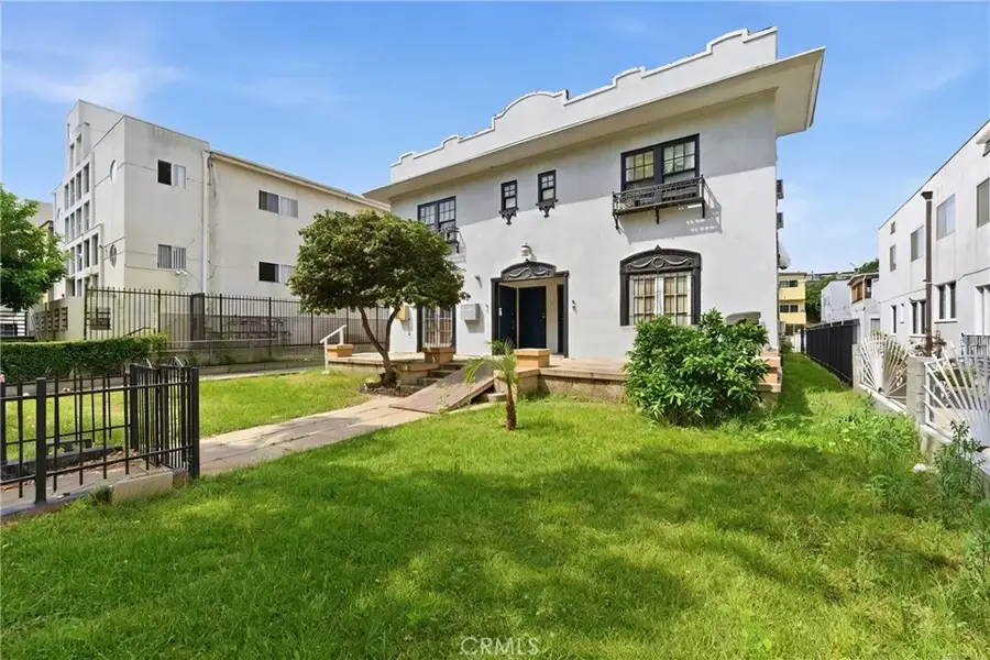 525 N Kenmore Avenue, Los Angeles, CA 90004 - #3