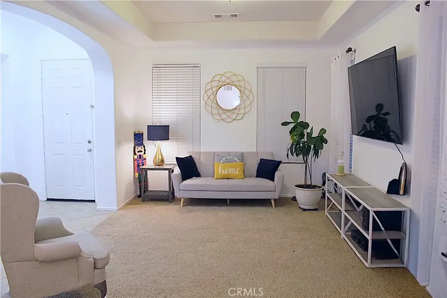 44106 Raven Ln, Lancaster, CA 93536 - #2