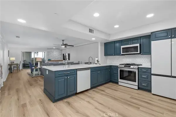 200 Pacific Coast Highway #M50, Huntington Beach, CA 92648