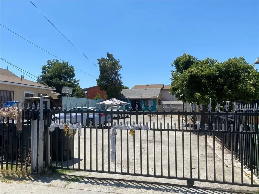7533 Maie Avenue, Los Angeles, CA 90001 - Image #2