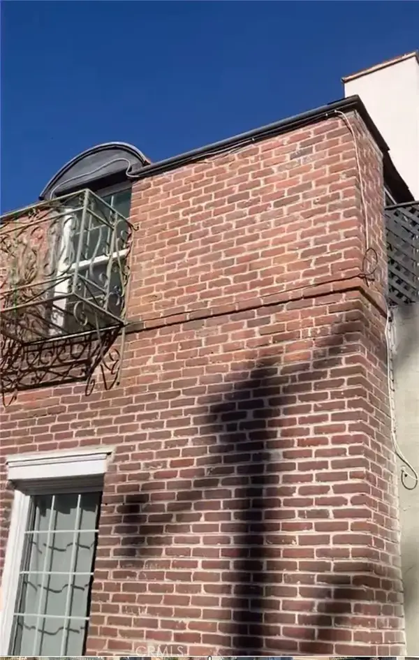 1525 N Arrowhead Avenue, San Bernardino, CA 92405