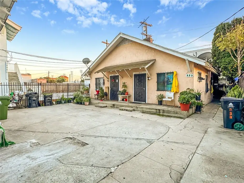 348 W Vernon Avenue, Los Angeles, CA 90037 - #1