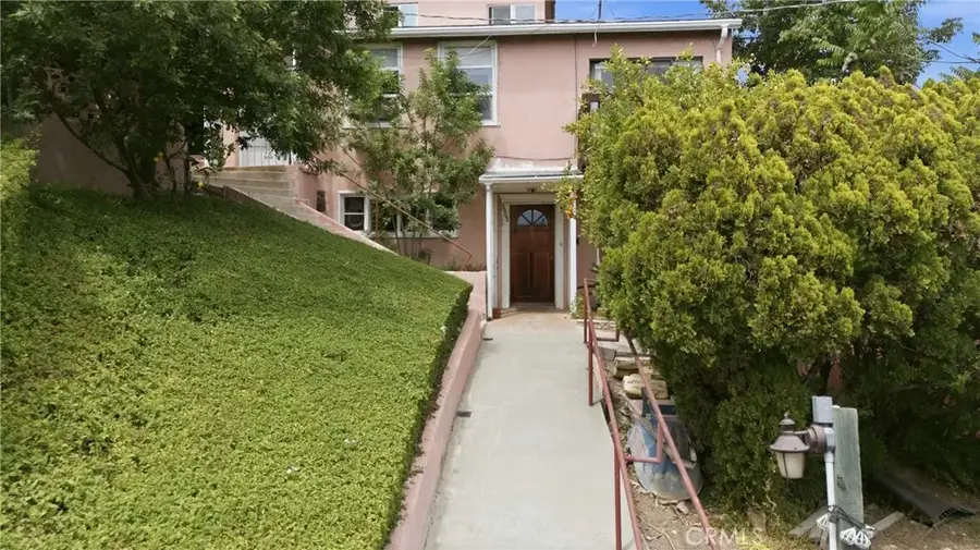 3901 De Longpre Avenue, Los Angeles, CA 90027 - #3
