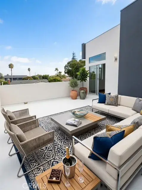 4154 Kenyon, Los Angeles, CA 90066 - #2