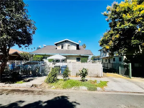 1081 W 39th, Los Angeles, CA 90037