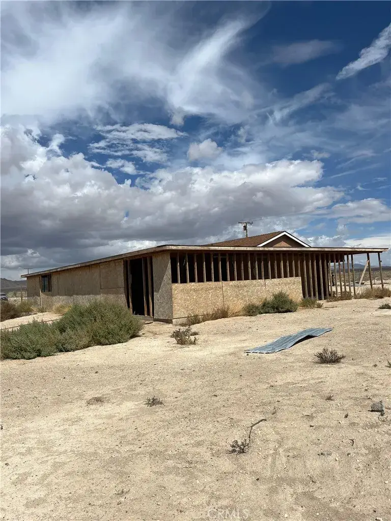 14588 Locust, Lucerne Valley, CA 92356 - Image #2