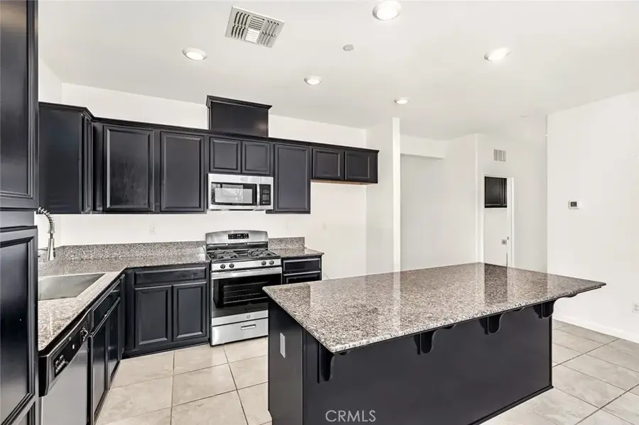 664 Amabile, Los Banos, CA 93635 - Image #3