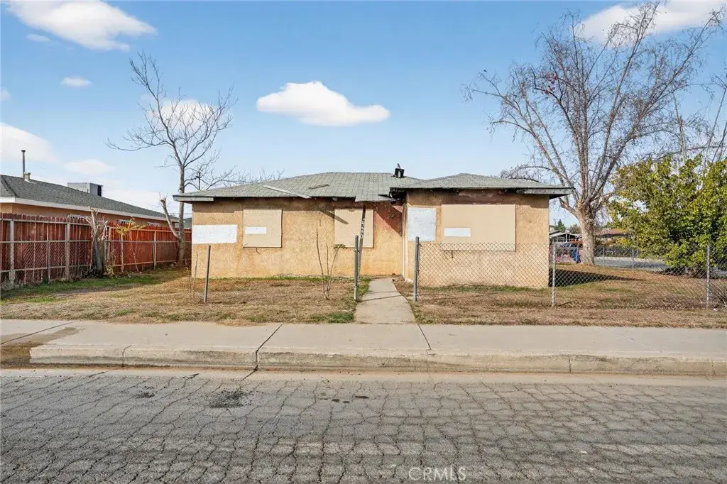 420 Robinson, Bakersfield, CA 93305 - #1