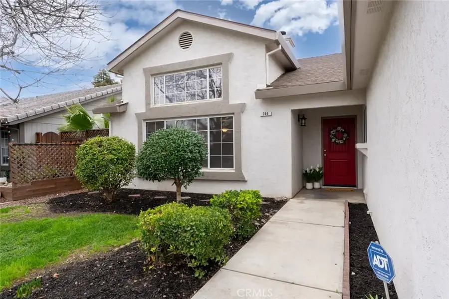 744 Bluff, Los Banos, CA 93635 - Image #2