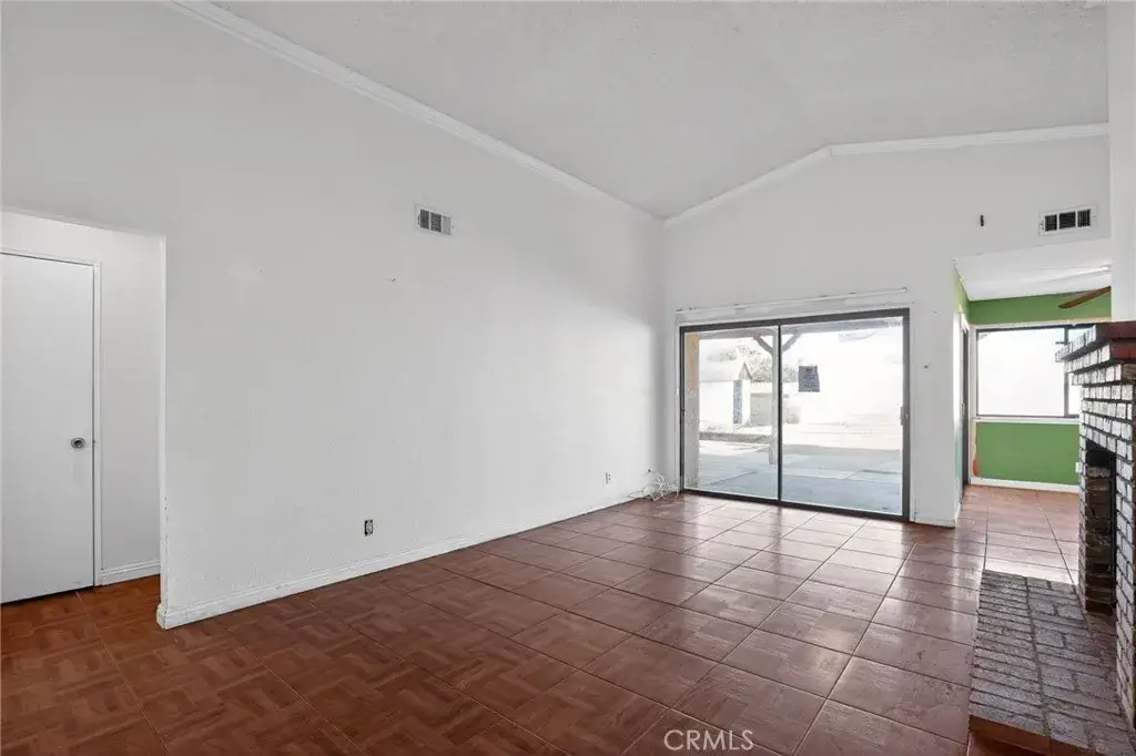 2559 E Avenue J2, Lancaster, CA 93535 - Image #1