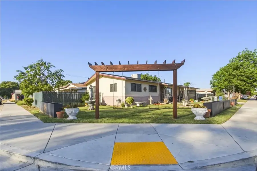 1843 W 8th, Merced, CA 95341 - #2