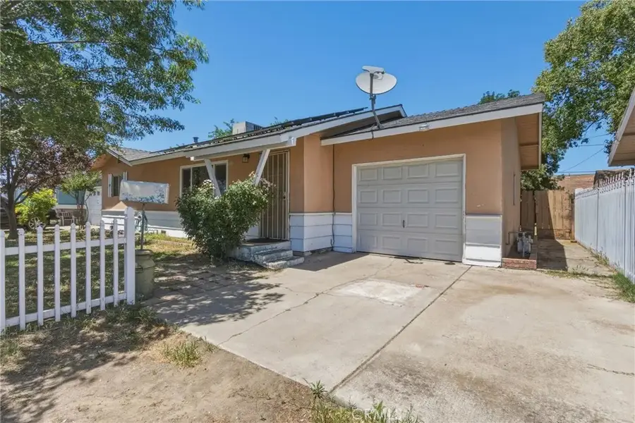 6812 Helton, Winton, CA 95388 - #3