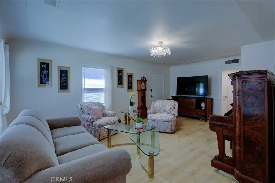 636 W 25th, Merced, CA 95340 - #2