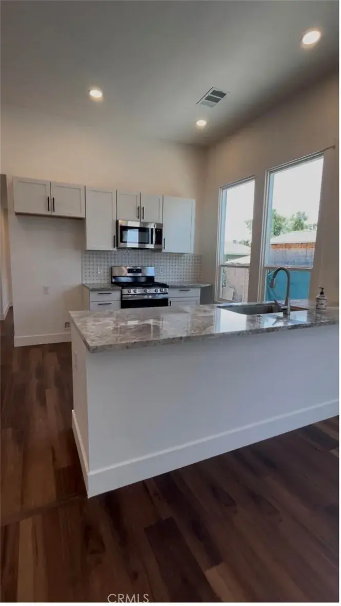 430 W 6th Street, Merced, CA 95341 - #3