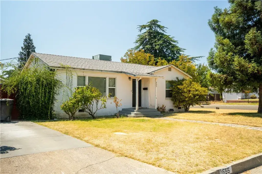 555 N 2nd, Chowchilla, CA 93610 - #1