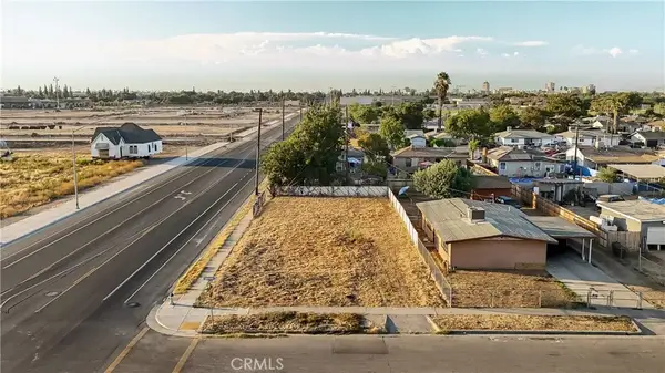 903 E Garrett, Fresno, CA 93706
