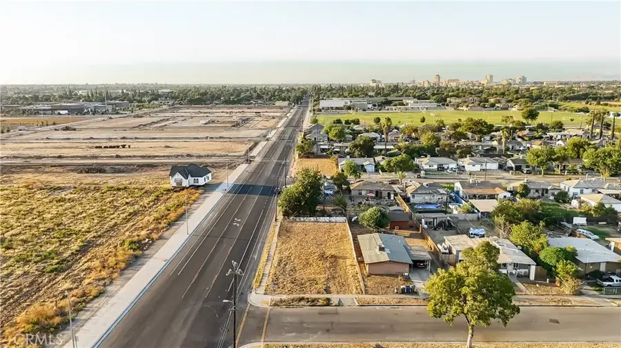 903 E Garrett, Fresno, CA 93706 - #3