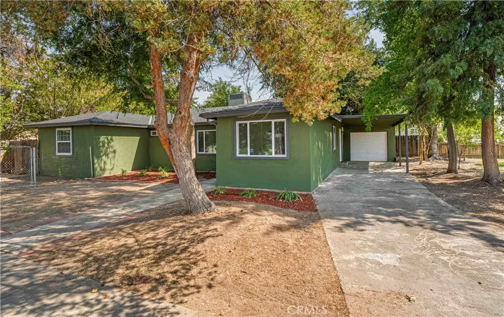 113 W Palo Alto Avenue, Fresno, CA 93704 - #1