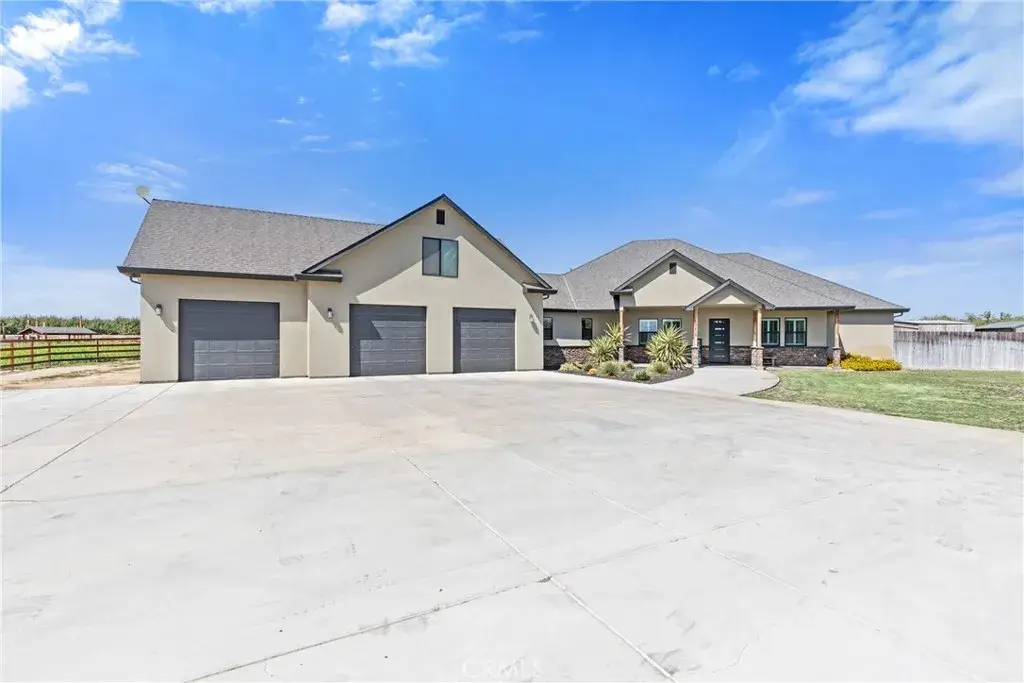 19206 Bloss Avenue, Hilmar, CA 95324 - #1