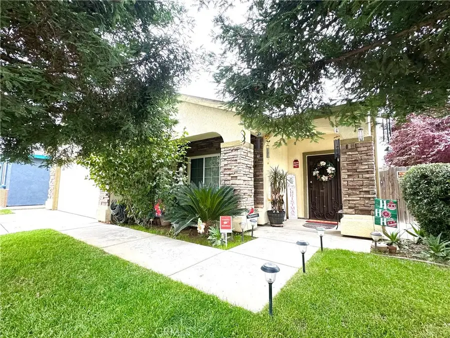 1085 Saunders, Madera, CA 93637 - Image #2