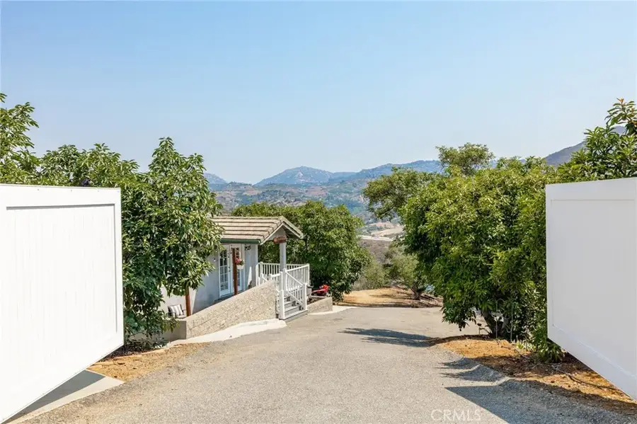 2125 Puerto Del Mundo, Fallbrook, CA 92028 - #2