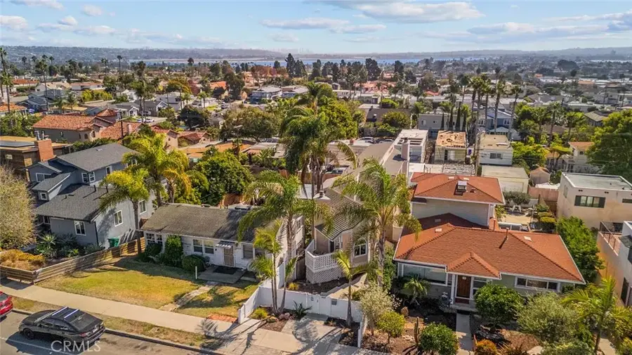 1737 Beryl Street, San Diego, CA 92109 - Image #3