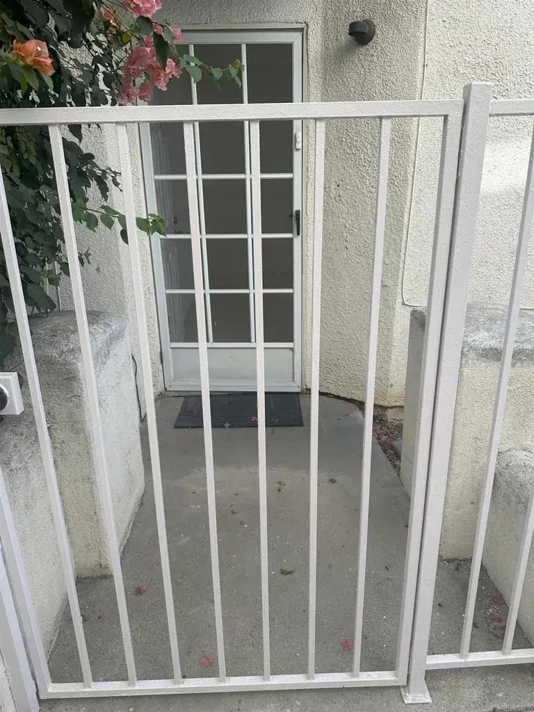 20920 Community Street #7, Canoga Park, CA 91304 - Image #2