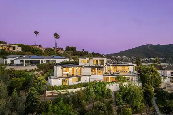 2684 Costebelle Drive, La Jolla, CA 92037