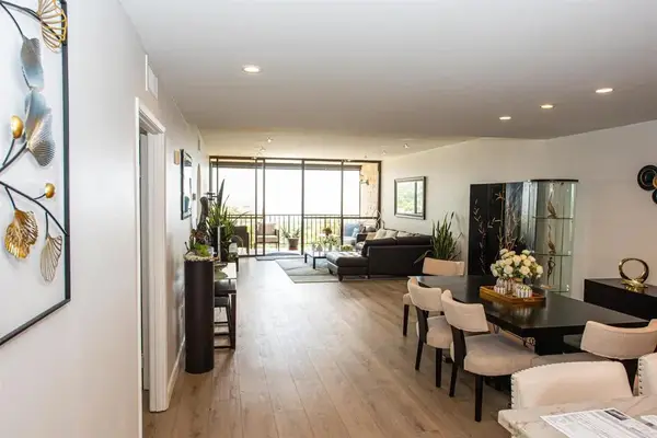 2500 Torrey Pines Road #902, La Jolla, CA 92037