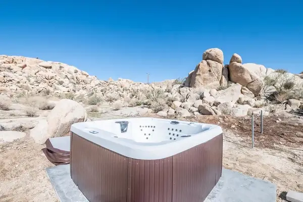 6295 Avila Road, Yucca Valley, CA 92284