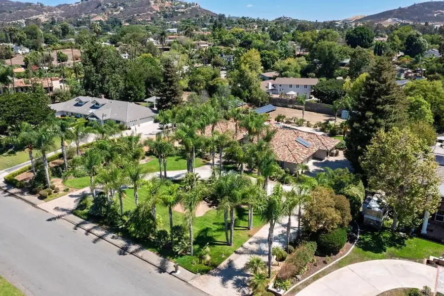 1130 Sugarbush Drive, Vista, CA 92084 - Image #3