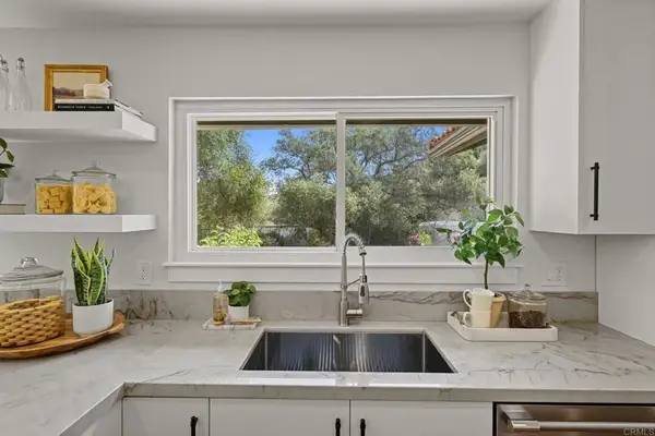 752 Quiet Place, Escondido, CA 92029