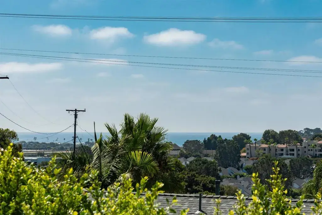 811 Highland Drive, Solana Beach, CA 92075 - Image #1